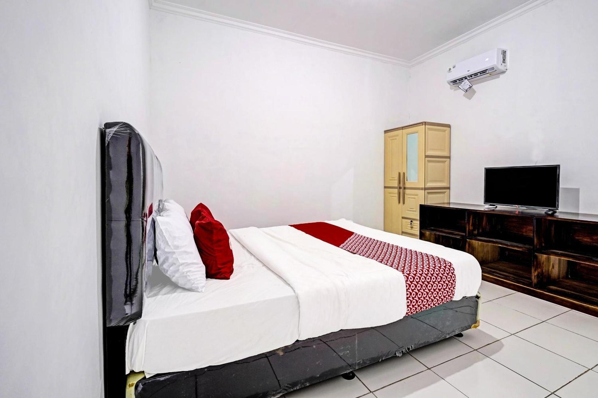 Oyo 91334 Permata Papua Guest House Pameungpeuk  Exterior foto
